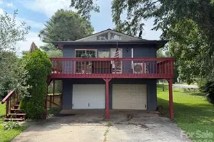 65 Spencer St, Clyde, NC 28721 - Photo 1