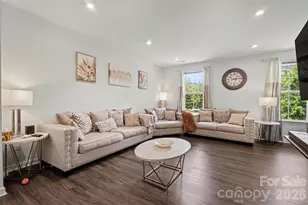 4518 Valley Walk Dr, Charlotte, NC 28216 - Photo 8