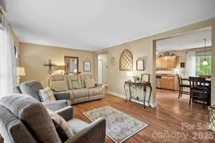47 Fox Rd, Asheville, NC 28804 - Photo 6