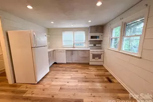 1017 White Ln, Gastonia, NC 28052 - Photo 2