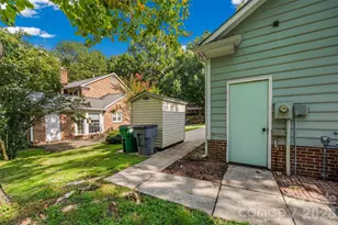 4030 Foxmoor Dr, Charlotte, NC 28226 - Photo 34