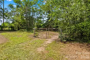 715 N Central Ave, Landis, NC 28088 - Photo 28