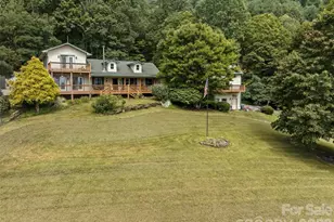 263 Pilgrims Ln, Burnsville, NC 28714 - Photo 1