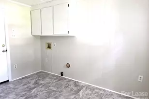 244 Dakota St, Charlotte, NC 28216 - Photo 8