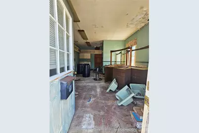 4 Roosevelt Street N, York, SC 29745 - Photo 8
