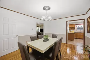 5218 Dolphin Ln, Charlotte, NC 28215 - Photo 18