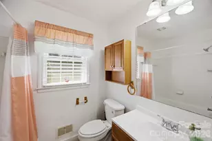5218 Dolphin Ln, Charlotte, NC 28215 - Photo 28