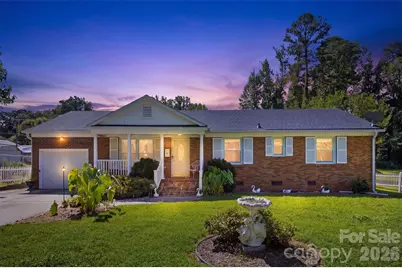 5218 Dolphin Lane, Charlotte, NC 28215 - Photo 2