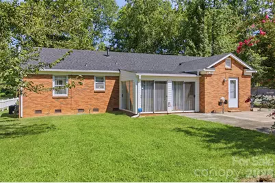 5218 Dolphin Lane, Charlotte, NC 28215 - Photo 34
