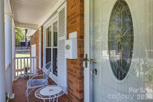 5218 Dolphin Ln, Charlotte, NC 28215 - Photo 6