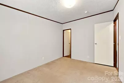 4782 29th Street Drive NE, Hickory, NC 28601 - Photo 16