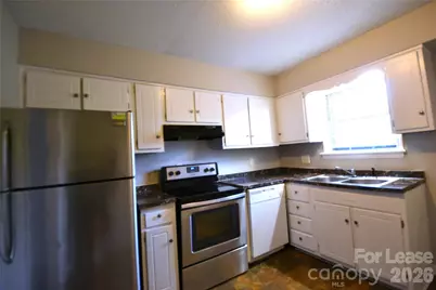 5803 Hunting Ridge Lane #B, Charlotte, NC 28212 - Photo 8