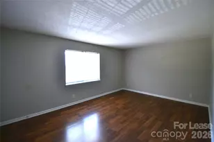5803 Hunting Ridge Ln, Charlotte, NC 28212 - Photo 2