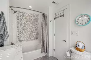 415 W 7th St, Charlotte, NC 28202 - Photo 18