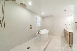3821 Silver Bell Dr, Charlotte, NC 28211 - Photo 22