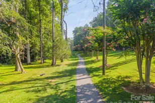 3821 Silver Bell Dr, Charlotte, NC 28211 - Photo 40