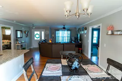2422 23rd Street Drive NE, Hickory, NC 28601 - Photo 8