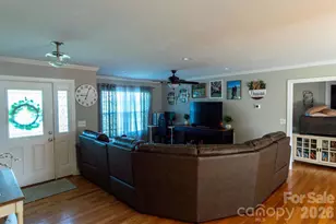 2422 23rd St Dr NE, Hickory, NC 28601 - Photo 10
