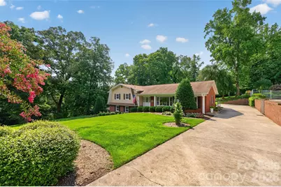 1053 20th Avenue NW, Hickory, NC 28601 - Photo 1