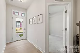 408 Tristram Ln, Charlotte, NC 28205 - Photo 4