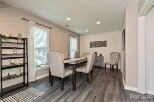 8069 Regent Park Ln, Charlotte, NC 28210 - Photo 4