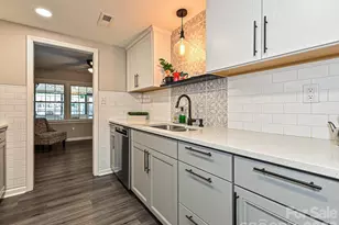 8069 Regent Park Ln, Charlotte, NC 28210 - Photo 8
