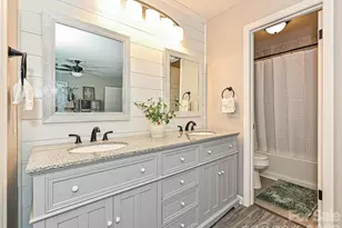 8069 Regent Park Ln, Charlotte, NC 28210 - Photo 18