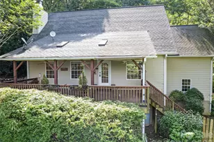 154 Presidential Dr, Waynesville, NC 28786 - Photo 2