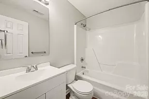 302 Touch Me not Ln, Charlotte, NC 28216 - Photo 14