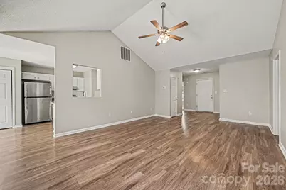302 Touch Me Not Lane, Charlotte, NC 28216 - Photo 4