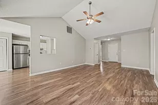 302 Touch Me not Ln, Charlotte, NC 28216 - Photo 4
