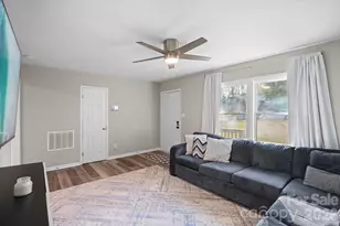 624 Dundeen Dr, Gastonia, NC 28052 - Photo 4
