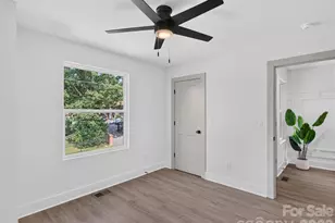 2725 Watson Dr, Charlotte, NC 28208 - Photo 36