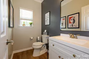 15583 Stronvar House Ln, Charlotte, NC 28277 - Photo 6