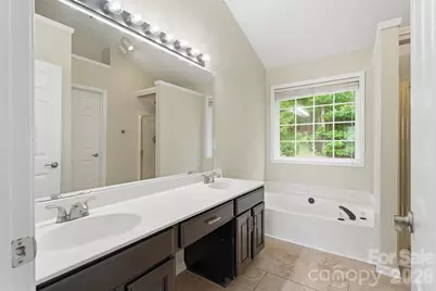 14339 Crown Harbor Drive, Charlotte, NC 28278 - Photo 18