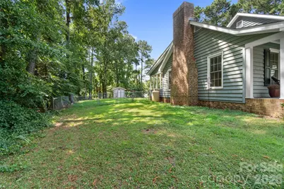 302 Nottingham Way, Wadesboro, NC 28170 - Photo 2