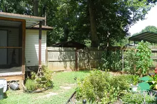 162 5th Ave, New London, NC 28127 - Photo 4