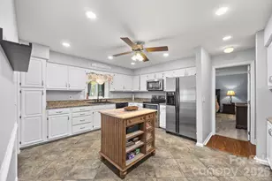 4060 Point Clear Dr, Tega Cay, SC 29708 - Photo 8