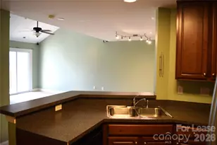 6321 Park Creek Dr, Charlotte, NC 28262 - Photo 20