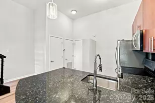 2125 Southend Dr, Charlotte, NC 28203 - Photo 14