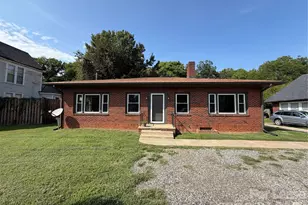908 W Front St, Statesville, NC 28677 - Photo 1