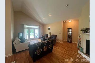 150 Holly Springs Road, Hendersonville, NC 28729 - Photo 12