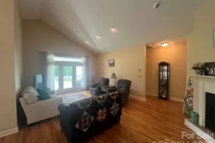 150 Holly Springs Rd, Hendersonville, NC 28729 - Photo 12