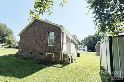 527 E Carpenter Street, Dallas, NC 28034 - Photo 6