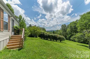 124 Sayles Town Pl, Fairview, NC 28730 - Photo 4