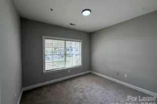 21230 Hickory St, Cornelius, NC 28031 - Photo 6