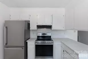 5300 Rolling Oak Ln, Charlotte, NC 28227 - Photo 6