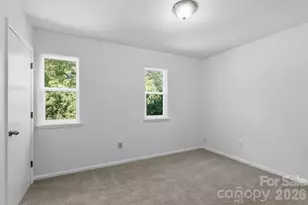 5300 Rolling Oak Ln, Charlotte, NC 28227 - Photo 18