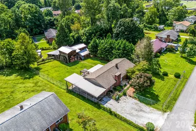 708 Loop Road, Hendersonville, NC 28792 - Photo 32