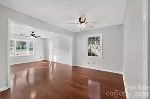 8316 Summerglen Cir, Charlotte, NC 28227 - Photo 4